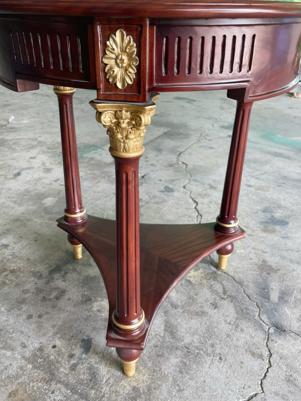 BÀN TRÀ GÓC TÂN CỔ ĐIỂN LOUIS 16